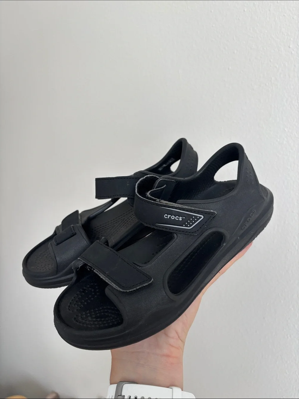 CROCS Kid's Swiftwater Expedition Sandal - SandalS BLACK UNISEX SIZE J 3 kids